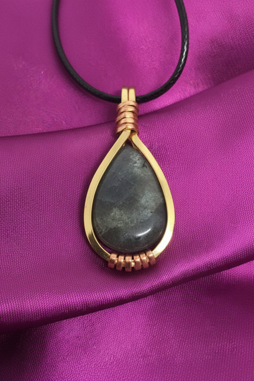 Labradorite Pendant